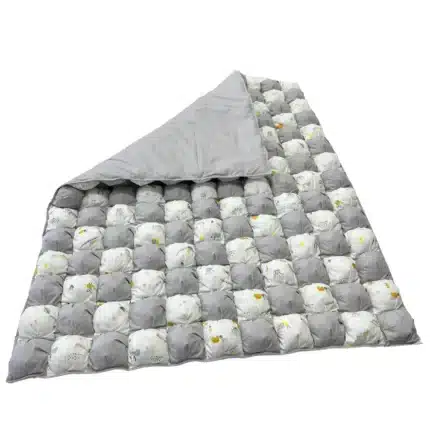 Gri Desenli Kırkyama Yorgan Arka Yüz